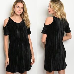 🆕Black velvet dress